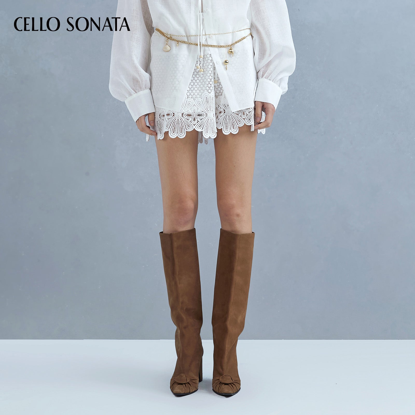 Lace panelled short